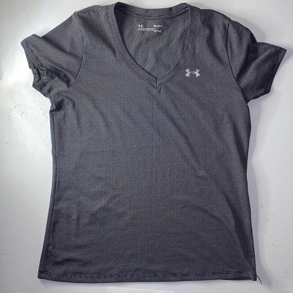 Under armor women shirts sporty